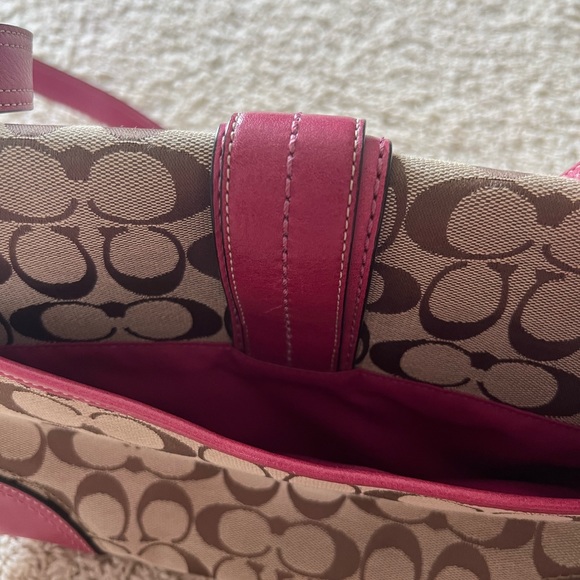 Pink Coach Bag - Picture 4 of 6